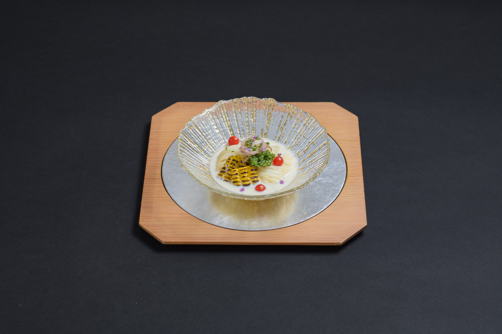 胡麻豆腐(菜花、芽巻数の子、蛸燻製、花弁百合根、山葵)